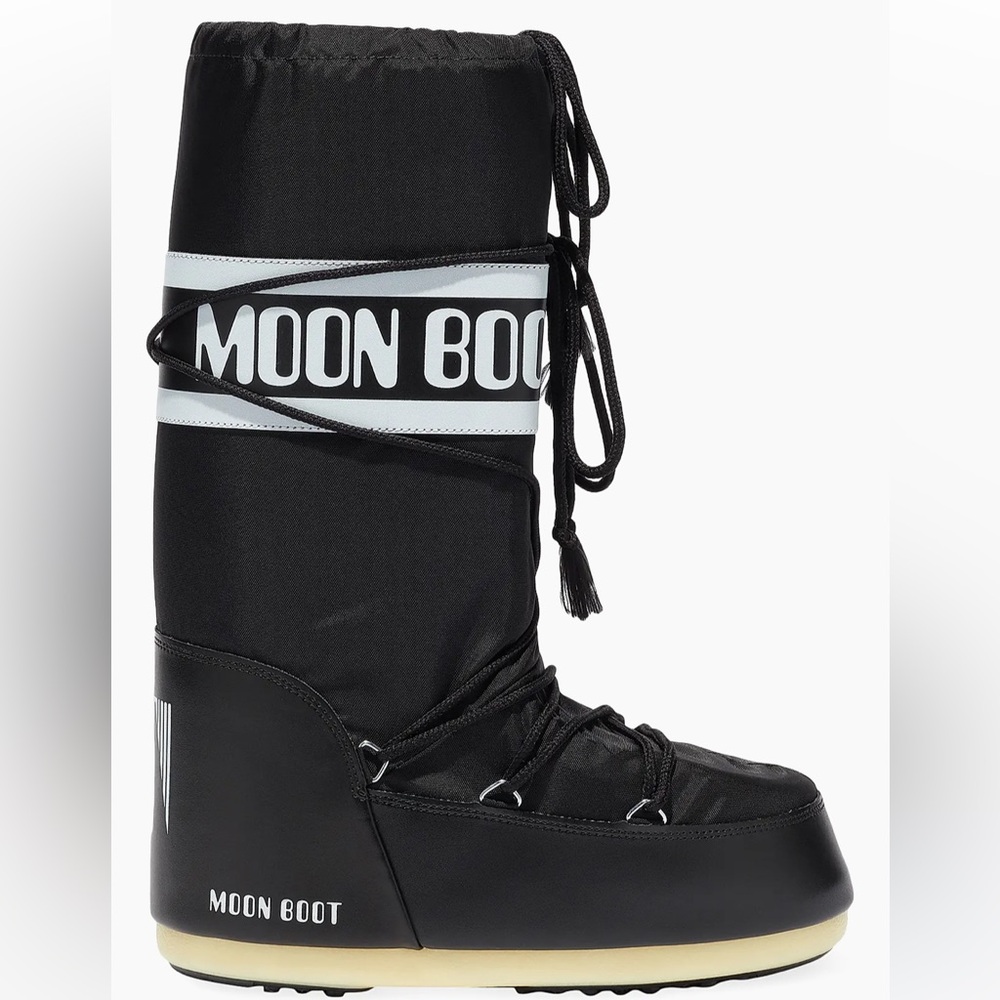 NWT Moon Boots Icon Padded Nylon Boots!